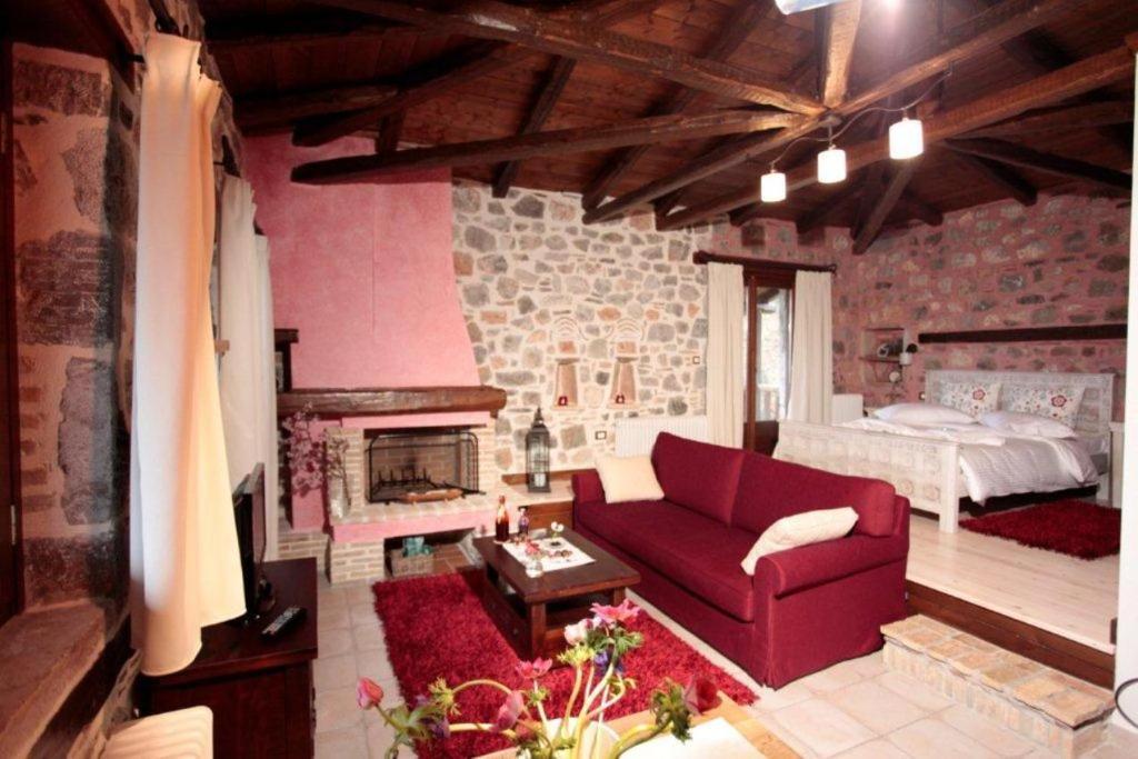Apartamento Efharis Filoxenon Feneos Habitación foto