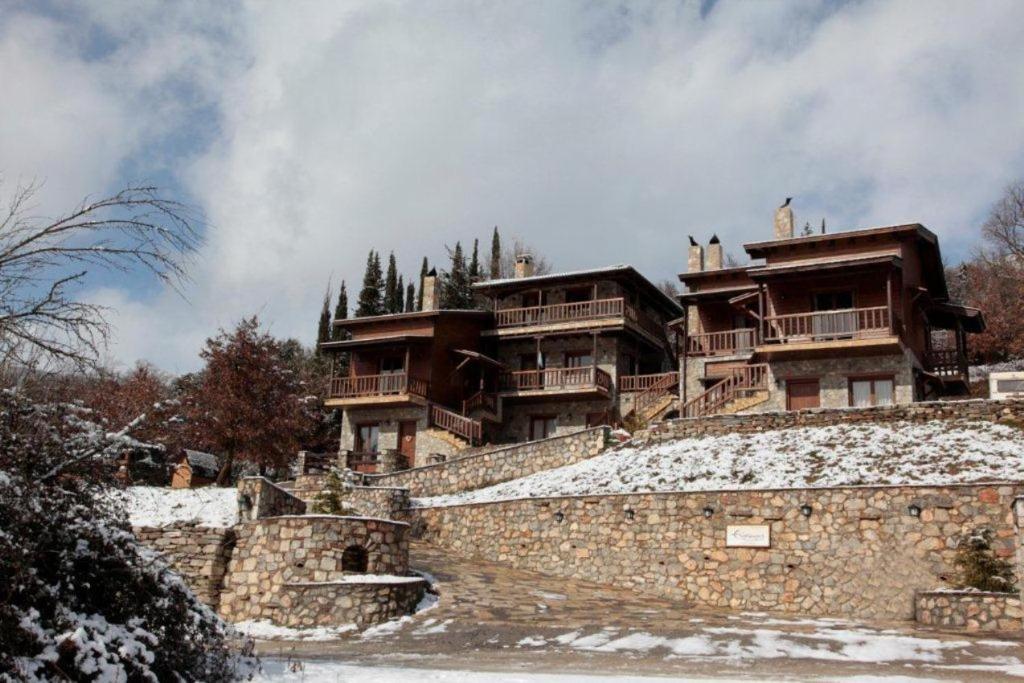 Apartamento Efharis Filoxenon Feneos Exterior foto