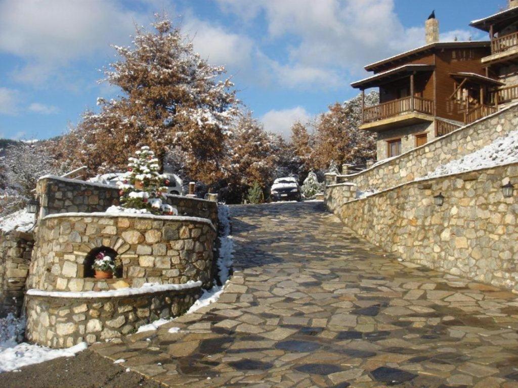 Apartamento Efharis Filoxenon Feneos Exterior foto