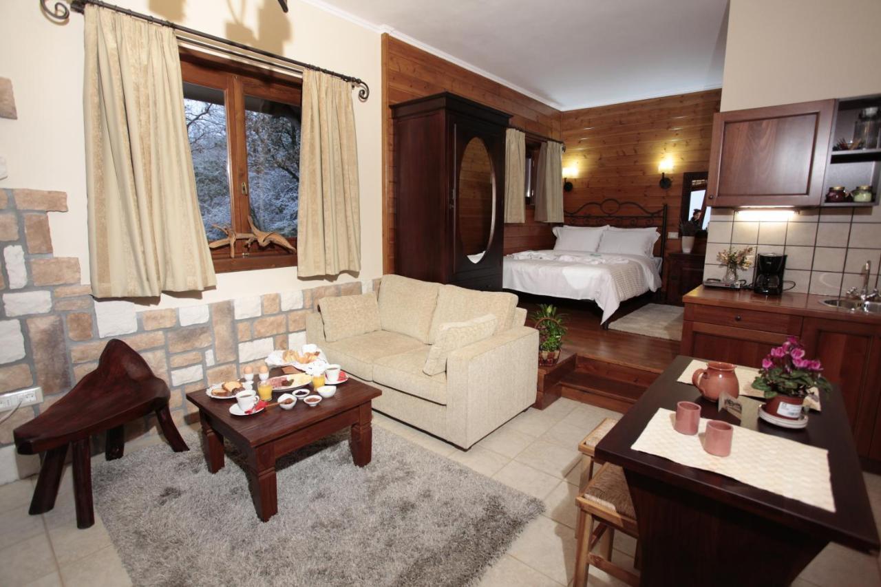 Apartamento Efharis Filoxenon Feneos Habitación foto